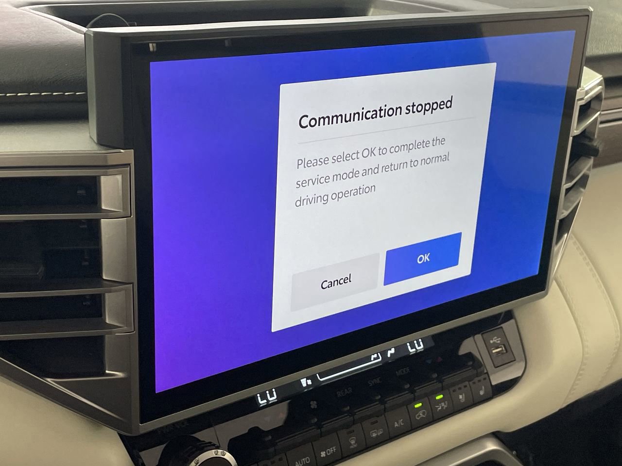 Used 2025 Toyota Sequoia Capstone image 17