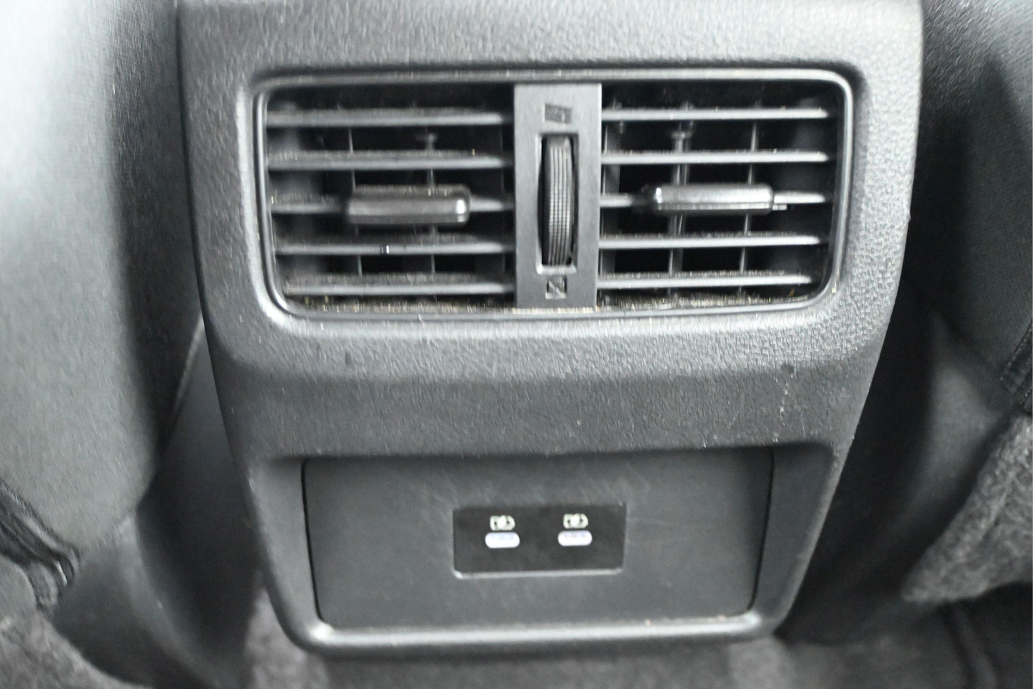 Used 2025 Nissan Rogue SV AWD/4WD image 13