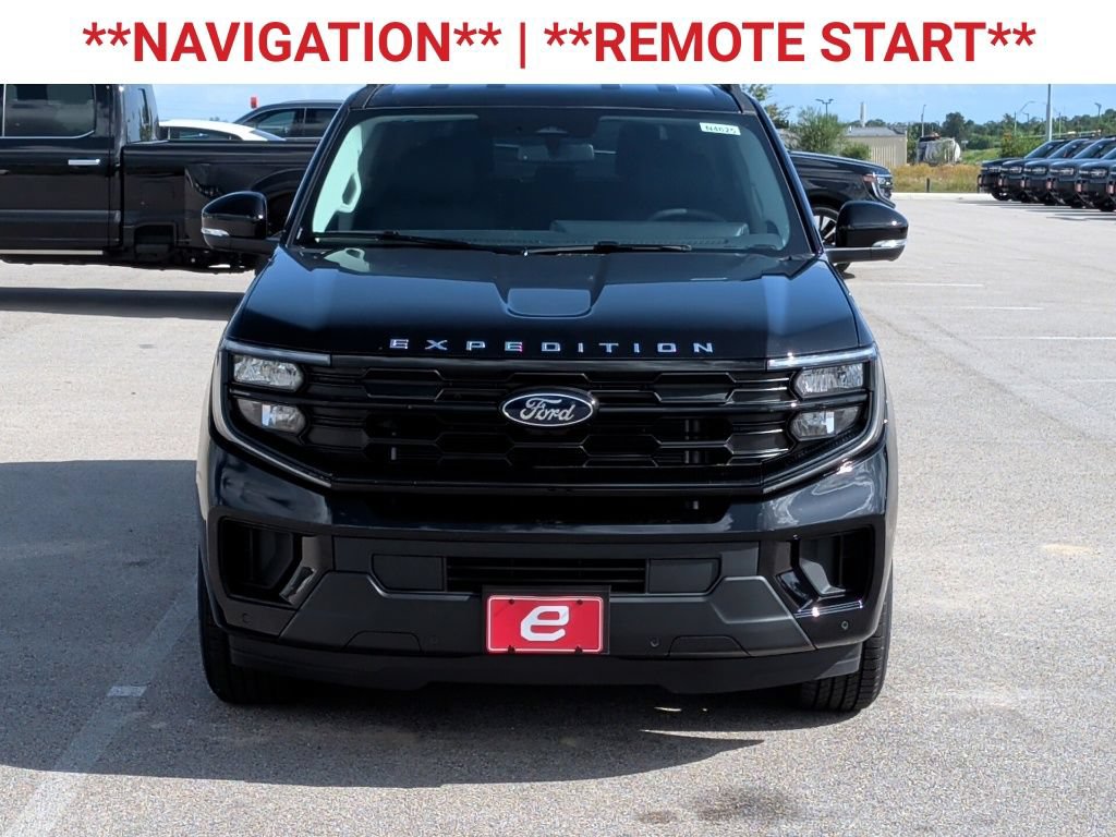 New 2026 Ford Expedition Active RWD image 2