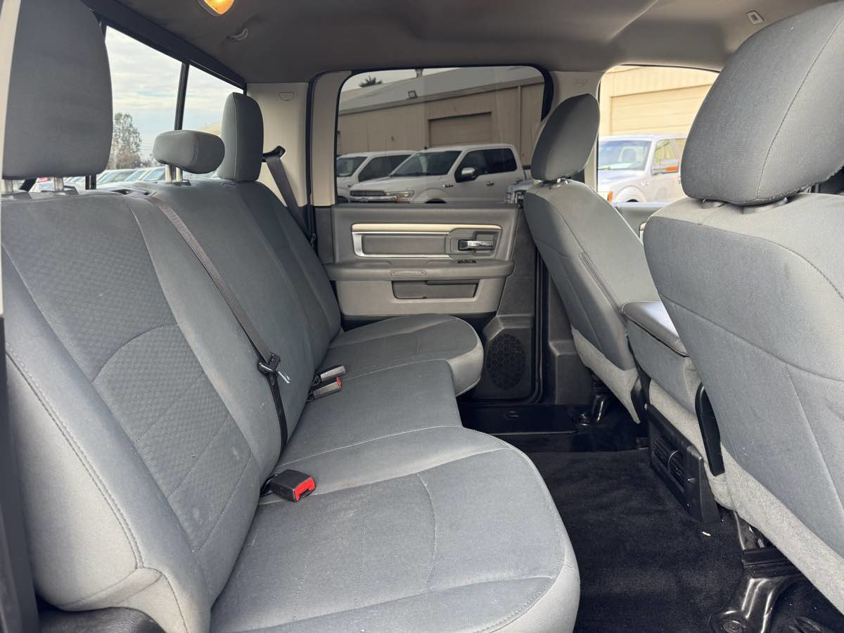 Used 2017 RAM 1500 Classic SLT image 19