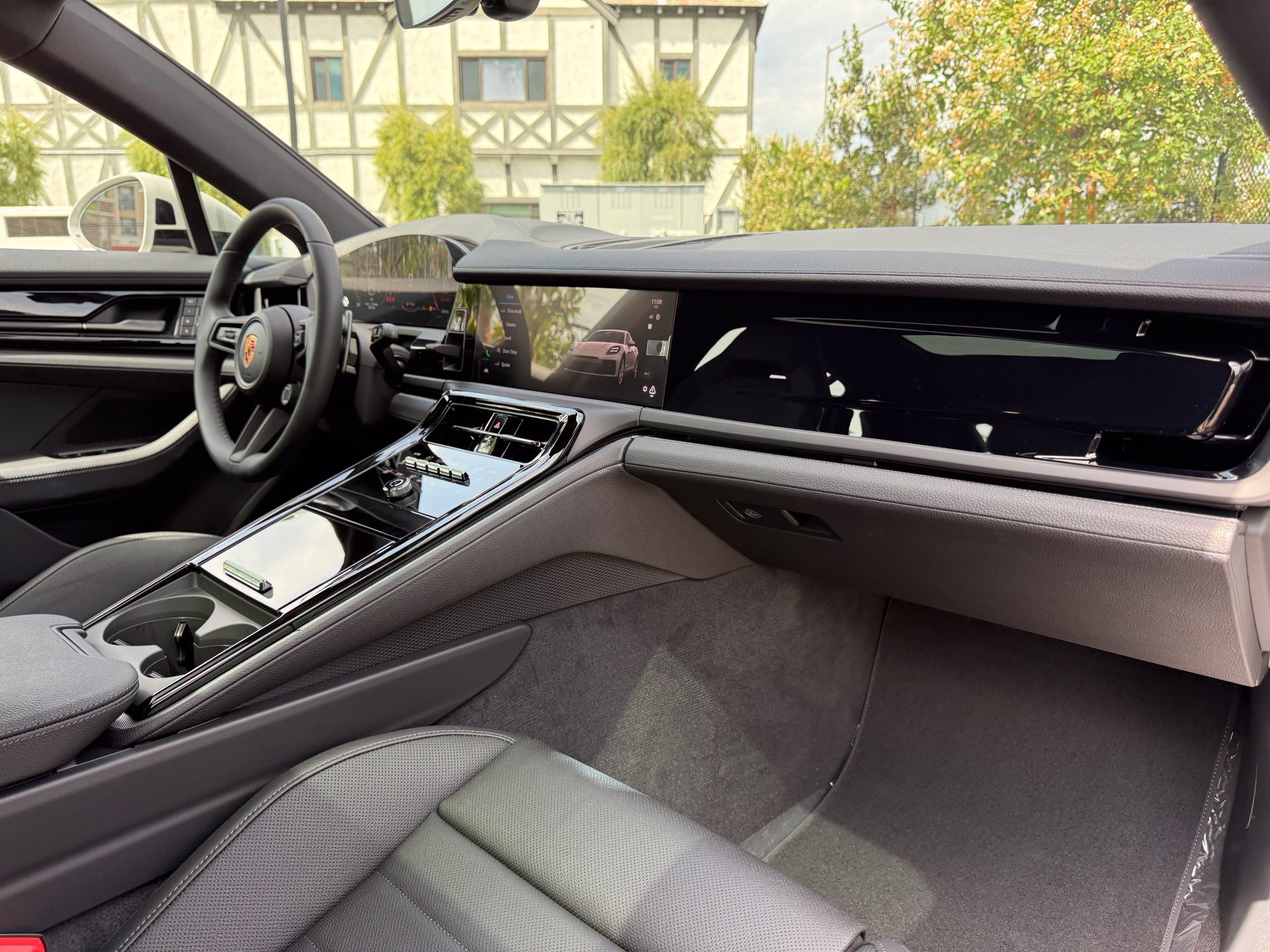New 2026 Porsche Panamera RWD image 26