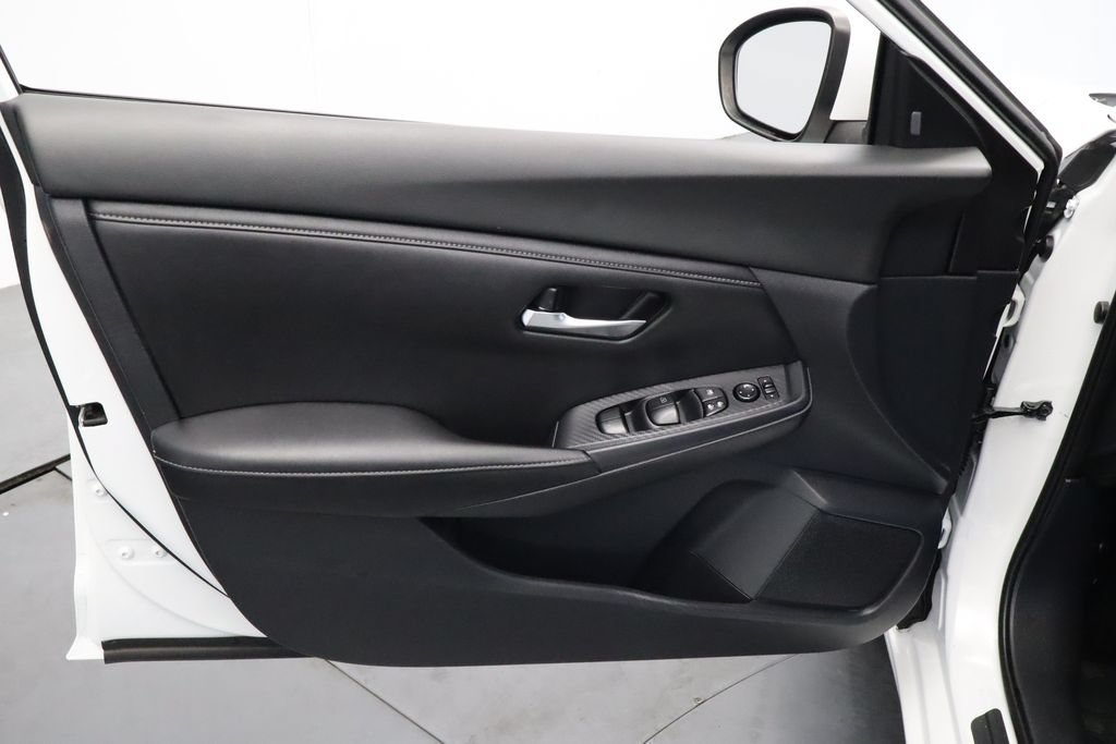 Used 2020 Nissan Sentra SV w/ Electronics Package FWD image 17