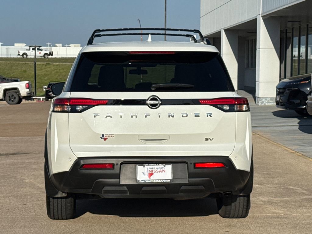 Used 2023 Nissan Pathfinder SV image 8