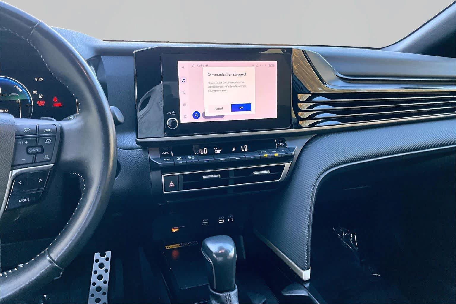 Used 2025 Toyota Camry SE FWD image 6
