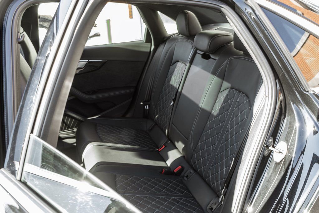 Used 2023 Audi S4 Premium Plus w/ Premium Plus Package image 32