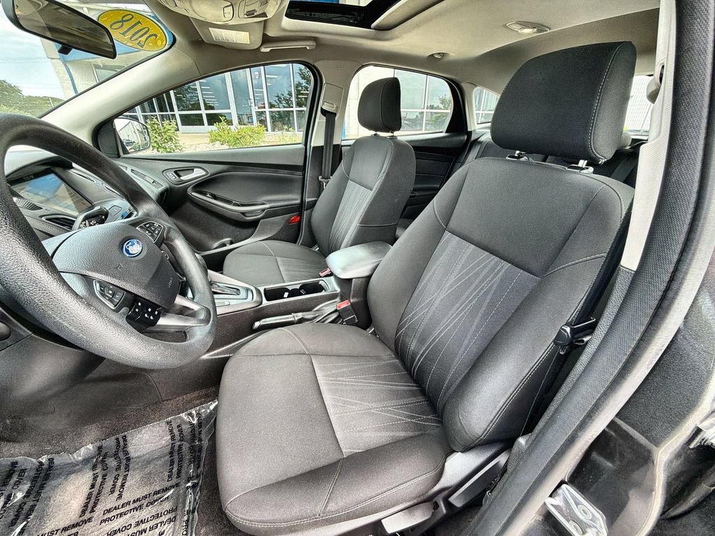 Used 2018 Ford Focus SEL FWD image 12