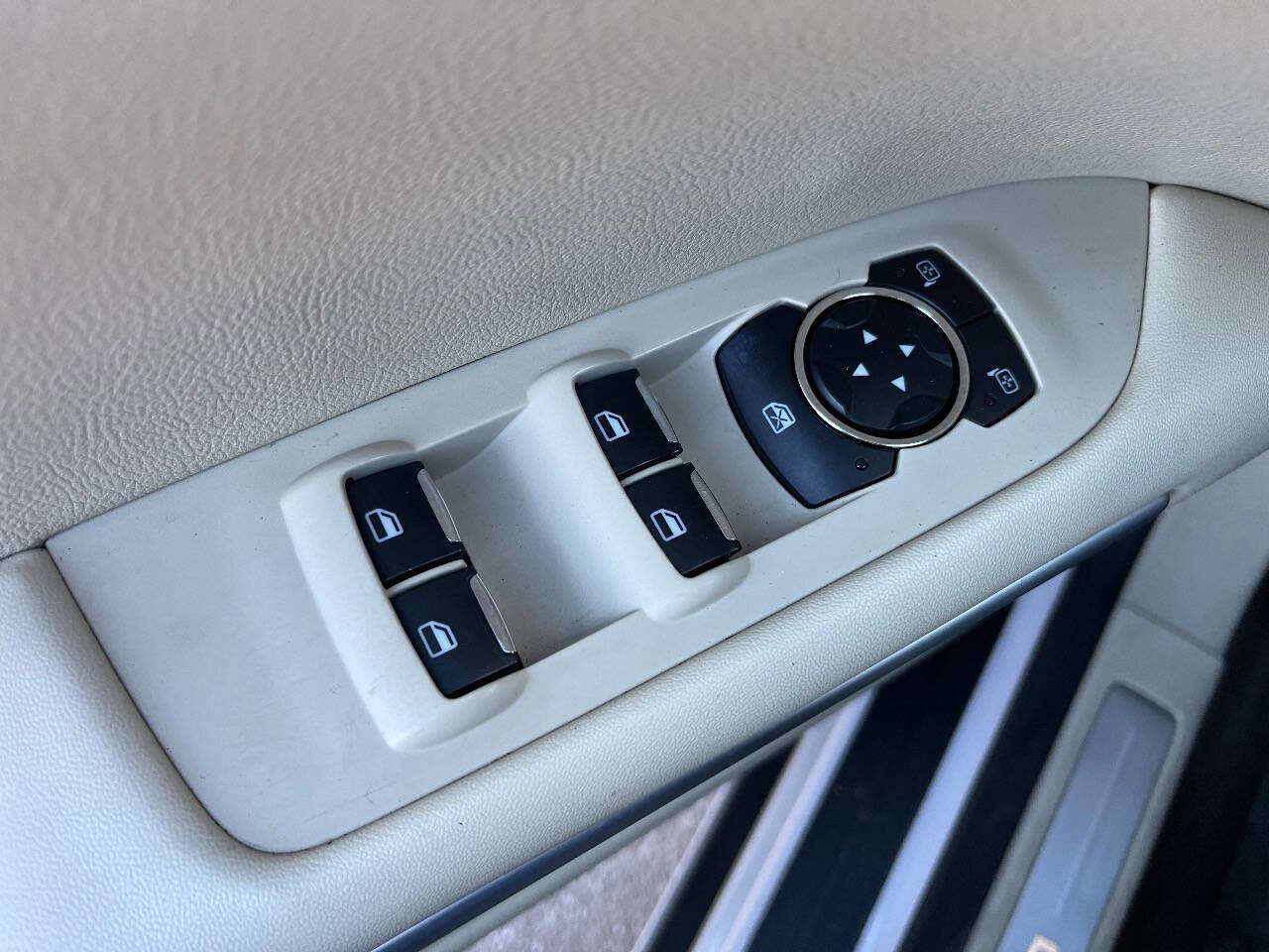 Used 2014 Lincoln MKZ Base AWD V6 4dr Sedan image 18