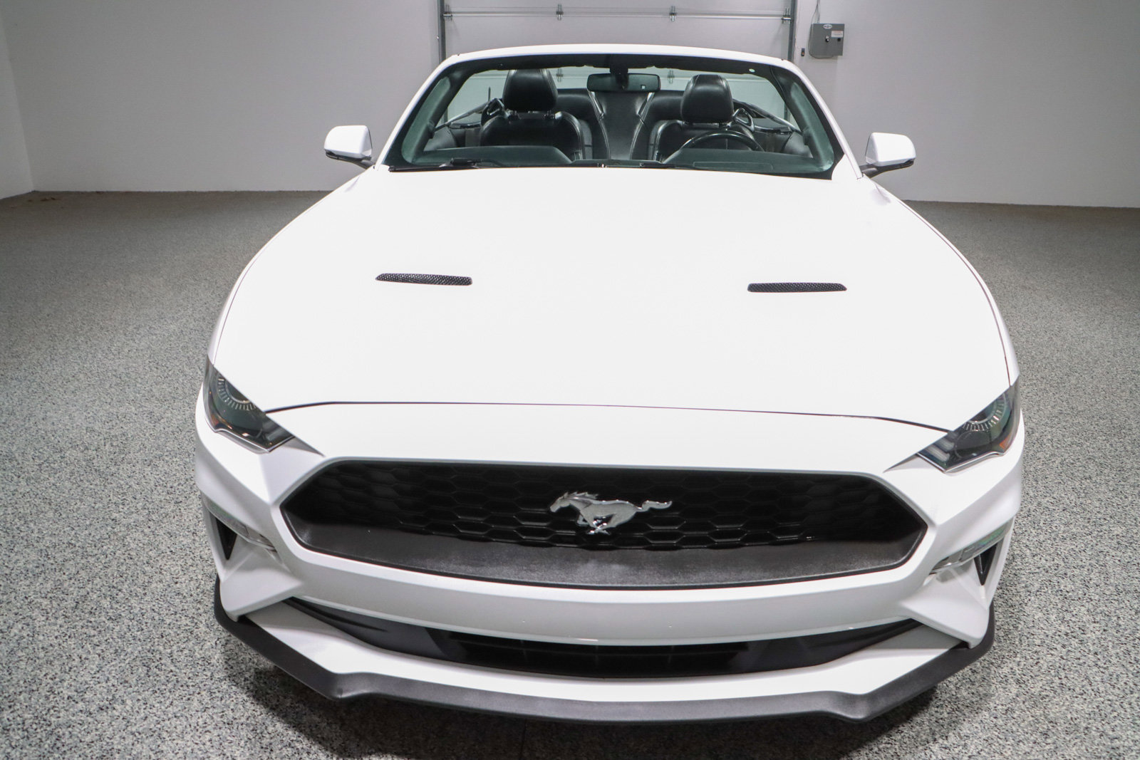 Used 2020 Ford Mustang Premium image 4