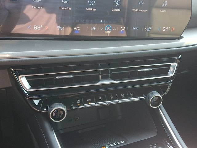 New 2026 Chevrolet Traverse LT w/ Midnight/Sport Edition FWD image 13