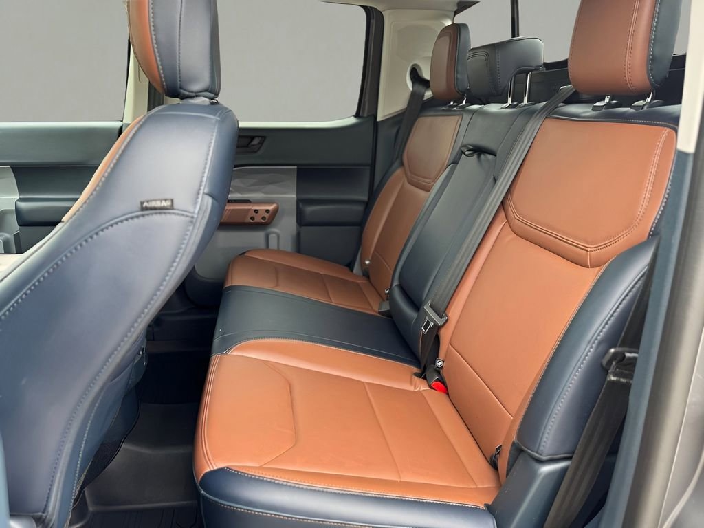 Used 2022 Ford Maverick Lariat image 11