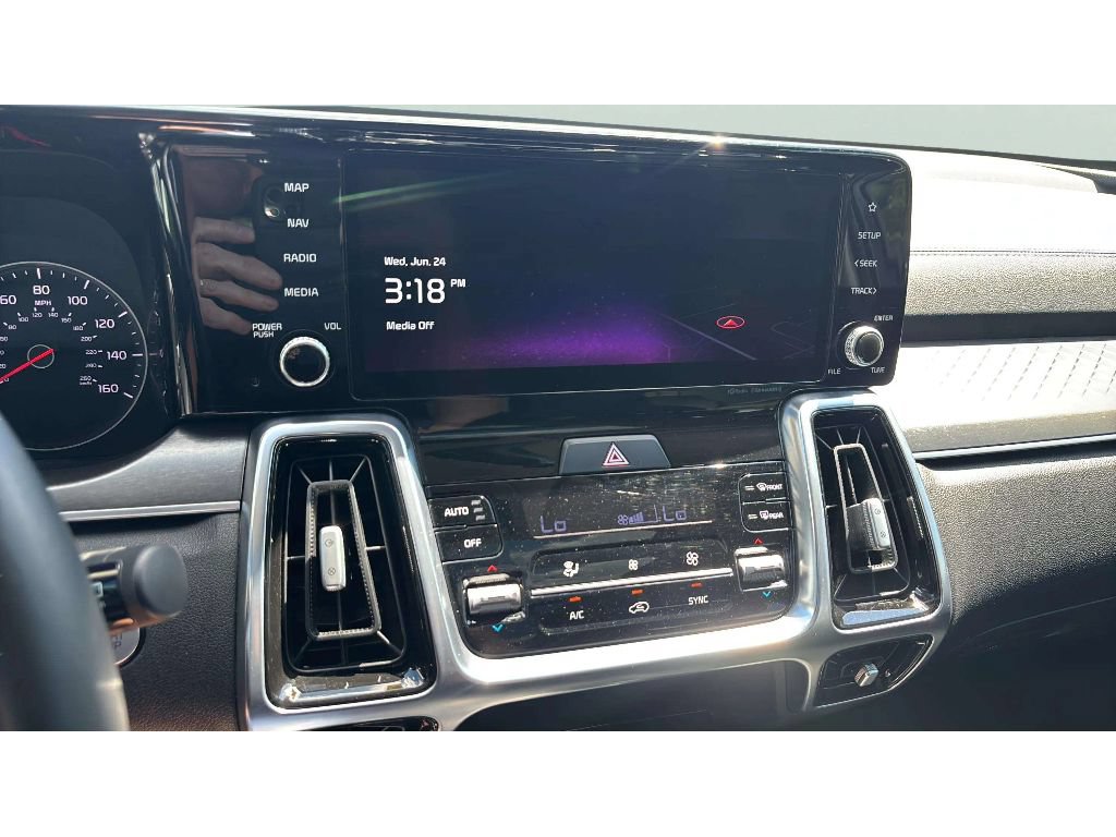 Used 2022 Kia Sorento SX AWD/4WD image 19