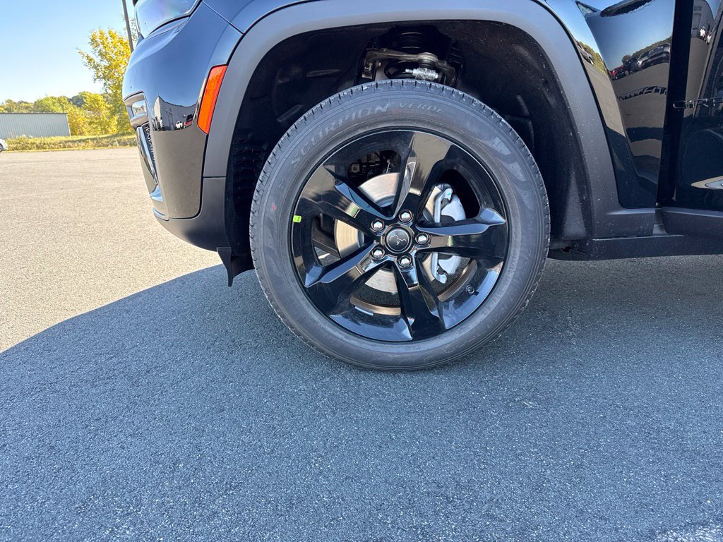 New 2027 Jeep Grand Cherokee Limited AWD/4WD image 39