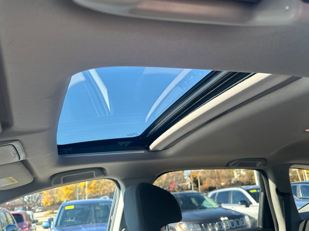 Used 2022 Honda CR-V EX image 16