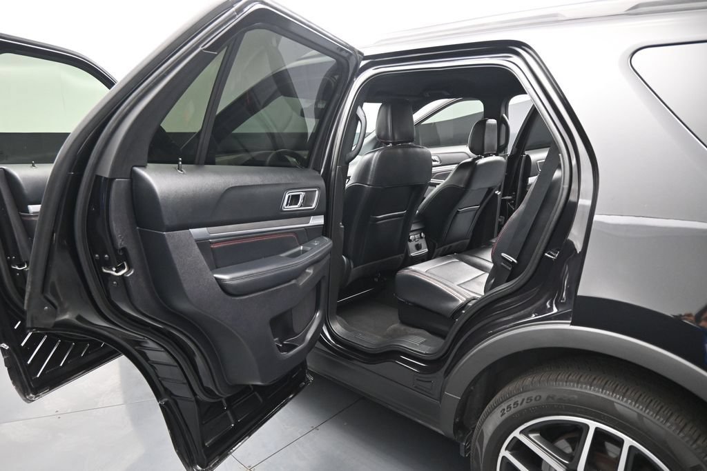 Used 2019 Ford Explorer Sport AWD/4WD image 18