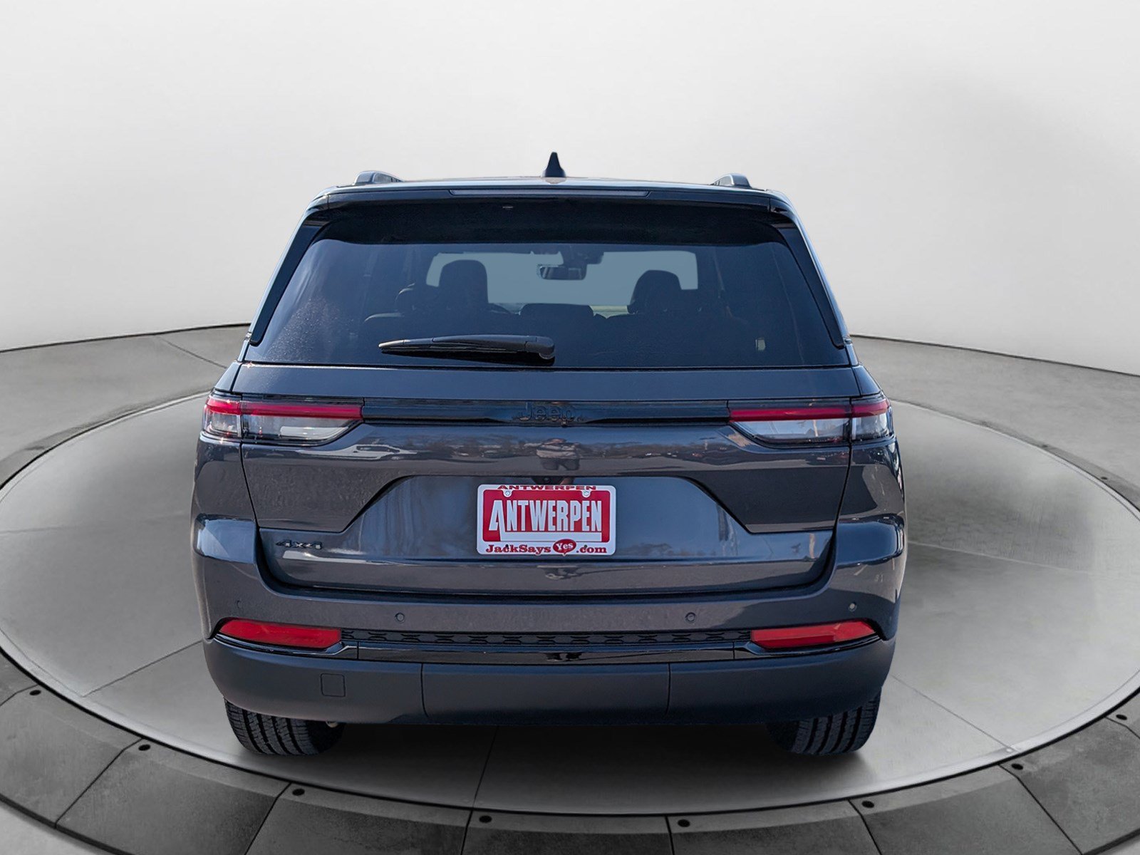 New 2025 Jeep Grand Cherokee Altitude AWD/4WD image 4