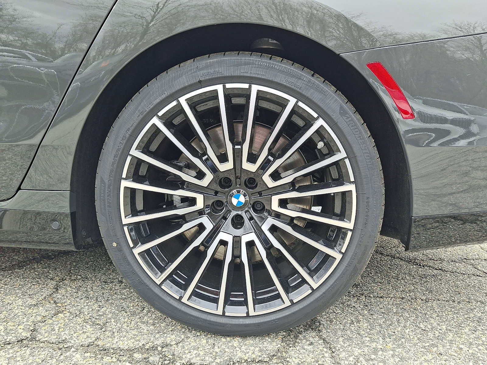 New 2026 BMW 760i xDrive w/ Executive Package AWD/4WD image 5