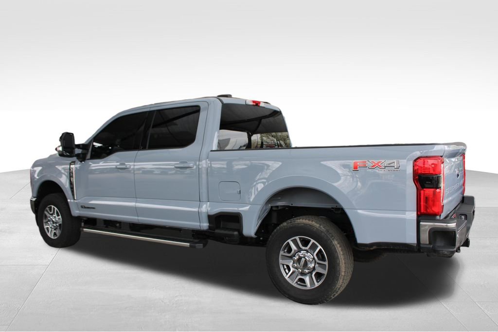 Used 2025 Ford F250 Lariat w/ FX4 Off-Road Package image 12