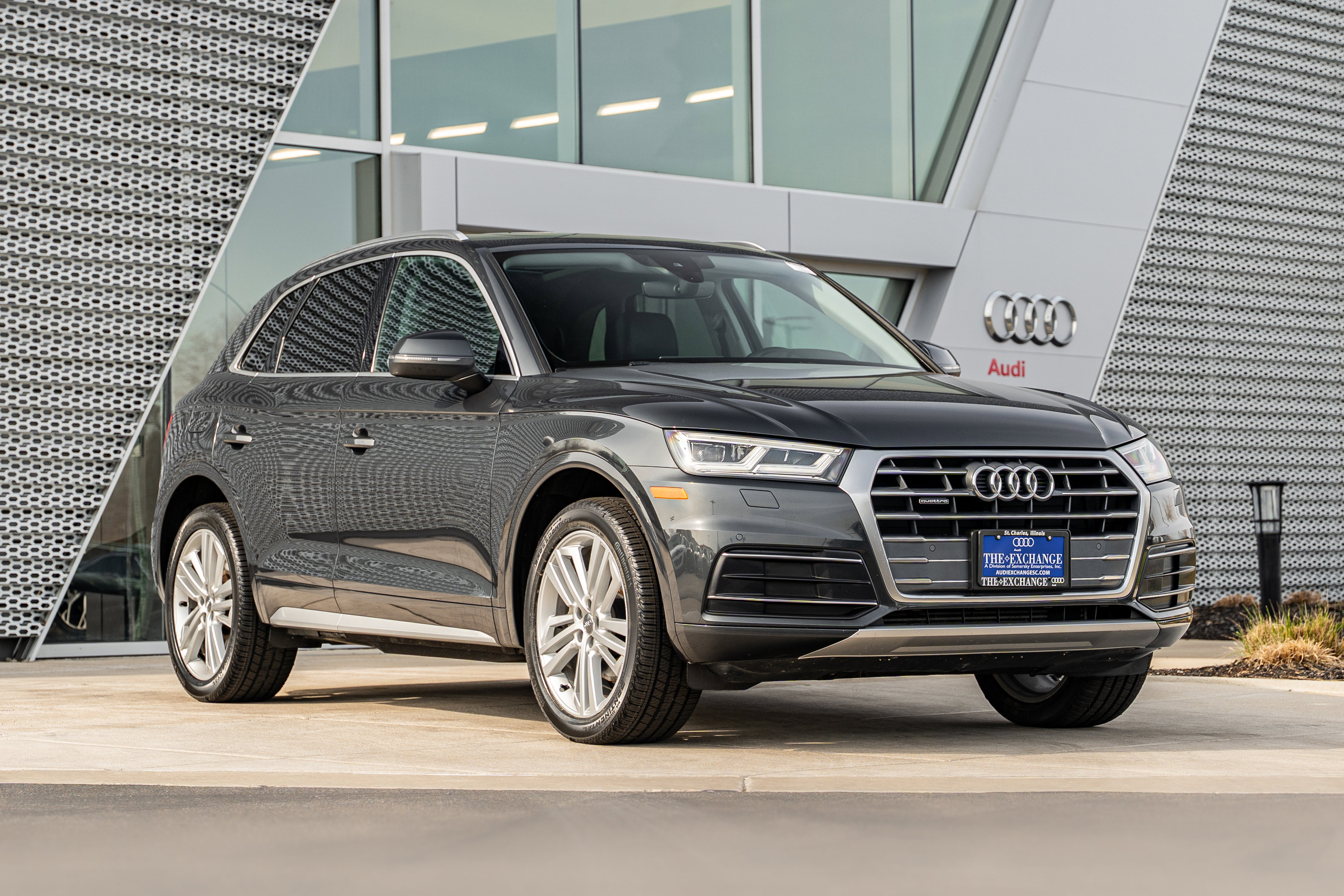 Used 2019 Audi Q5 2.0T Premium Plus w/ Premium Plus Package image 1