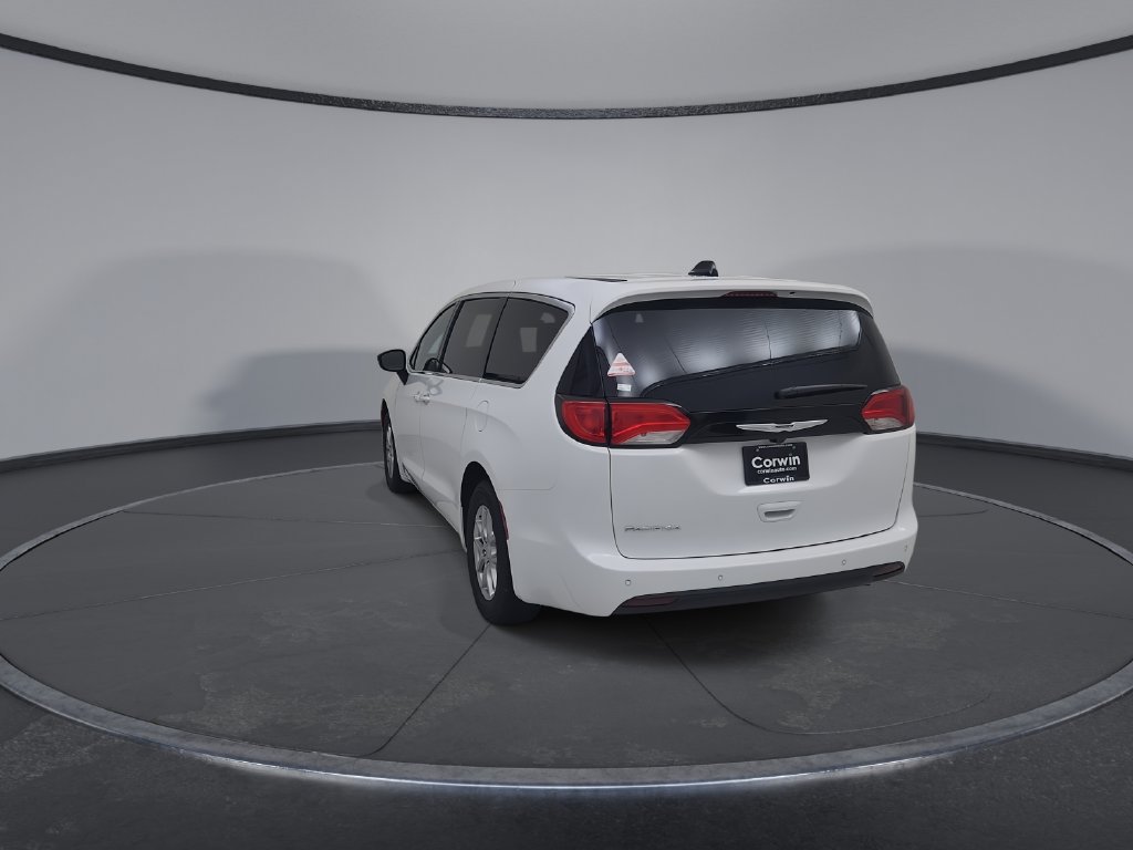 New 2027 Chrysler Pacifica LX FWD image 11