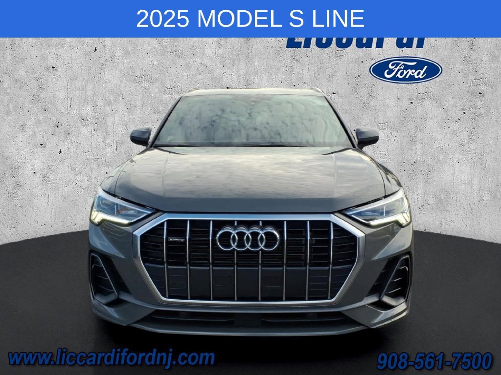 Used 2025 Audi Q3 2.0T Premium AWD/4WD image 2