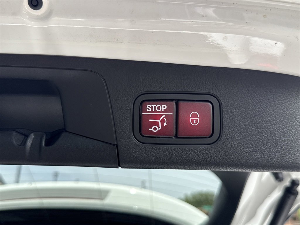 New 2025 Mercedes-Benz GLA 250 image 16