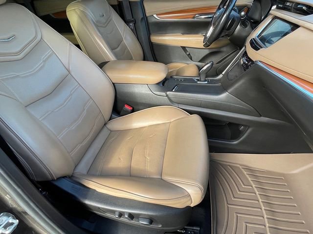 Used 2019 Cadillac XT5 Platinum AWD/4WD image 10