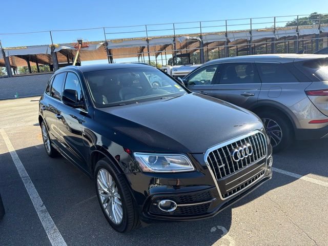 Used 2017 Audi Q5 2.0T Premium Plus w/ Technology Package AWD/4WD image 2