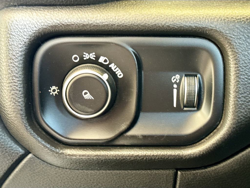 Used 2022 RAM 3500 Tradesman AWD/4WD image 12