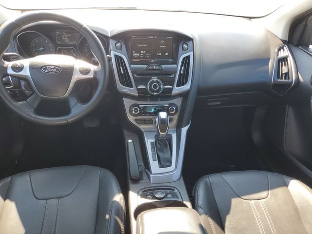 Used 2014 Ford Focus Titanium w/ Luxury Package FWD image 30
