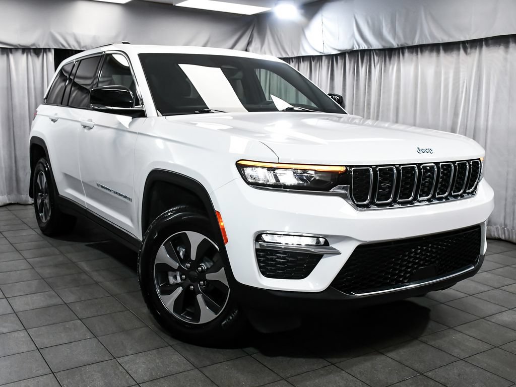 Used 2024 Jeep Grand Cherokee Limited 4xe w/ Trailer Tow Package AWD/4WD image 3