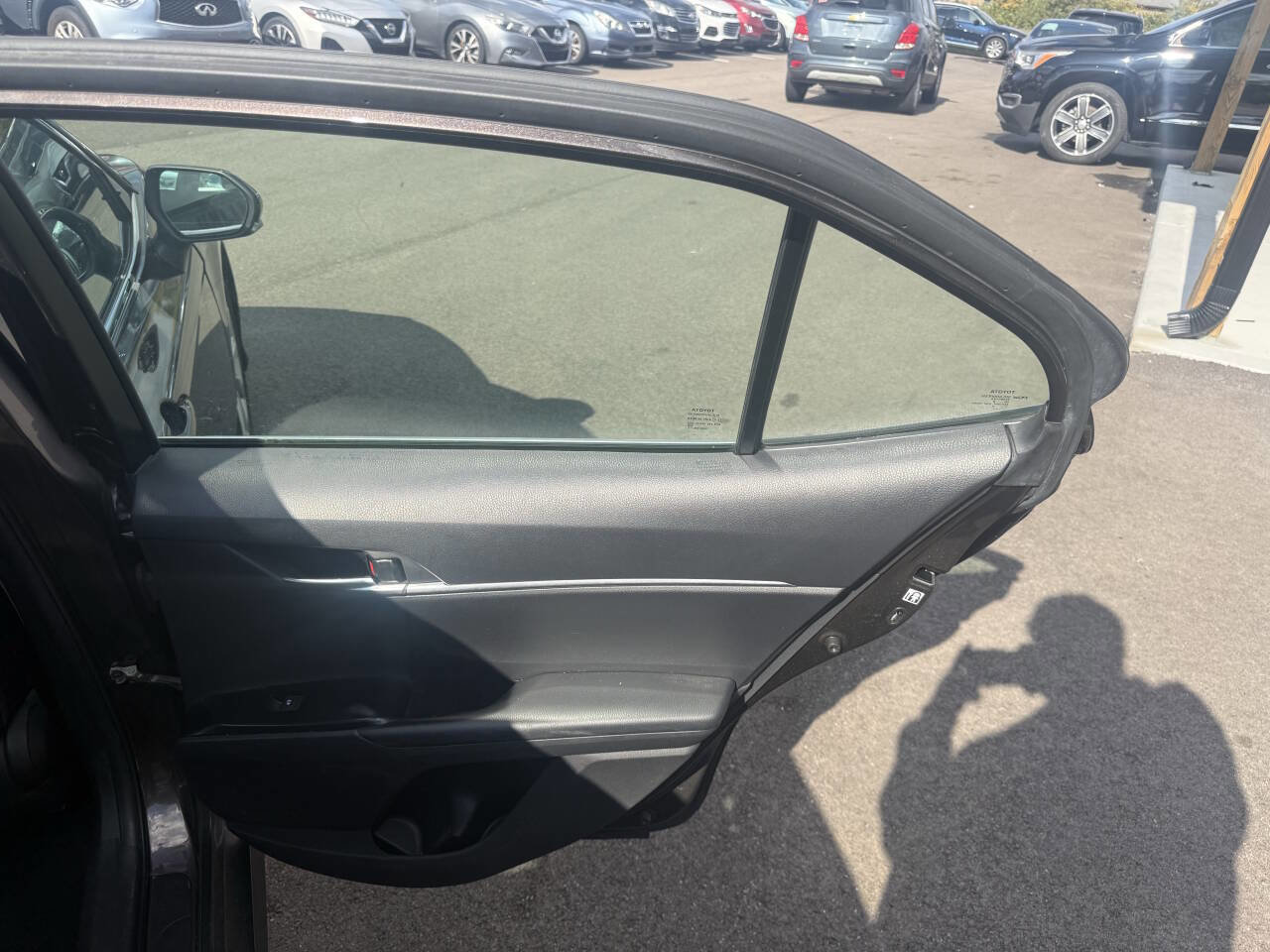 Used 2018 Toyota Camry LE image 13