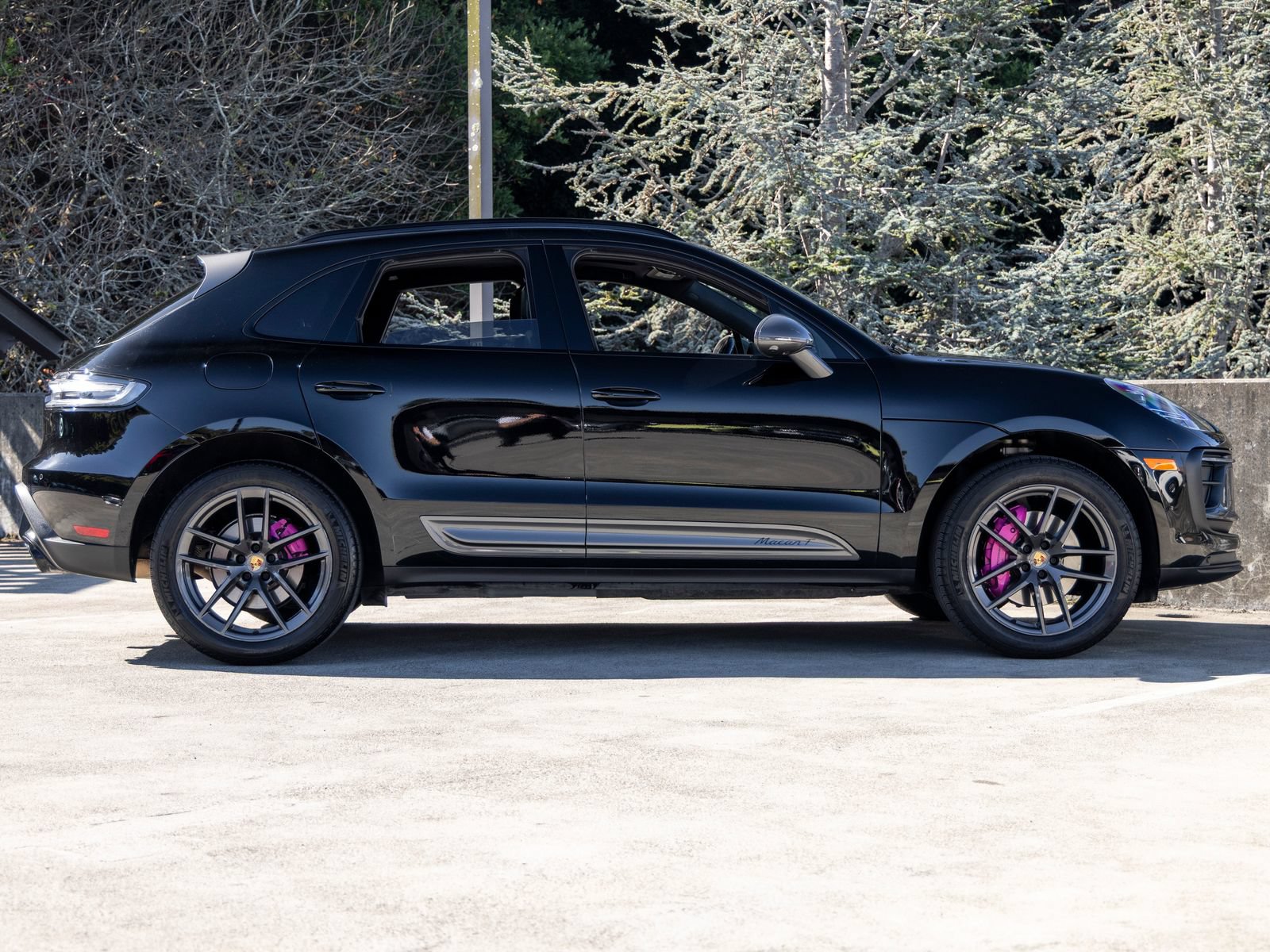 Certified 2023 Porsche Macan Turbo AWD/4WD image 12