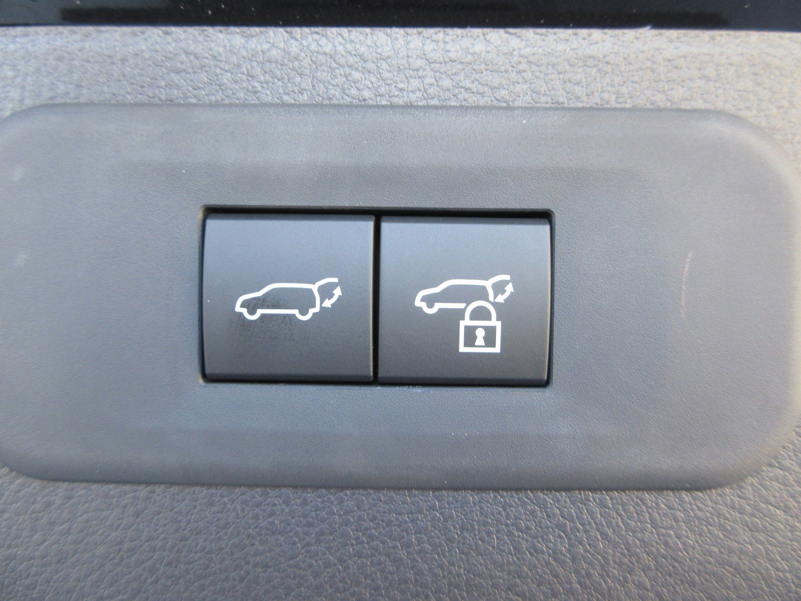 New 2026 Lexus TX 500h AWD image 59