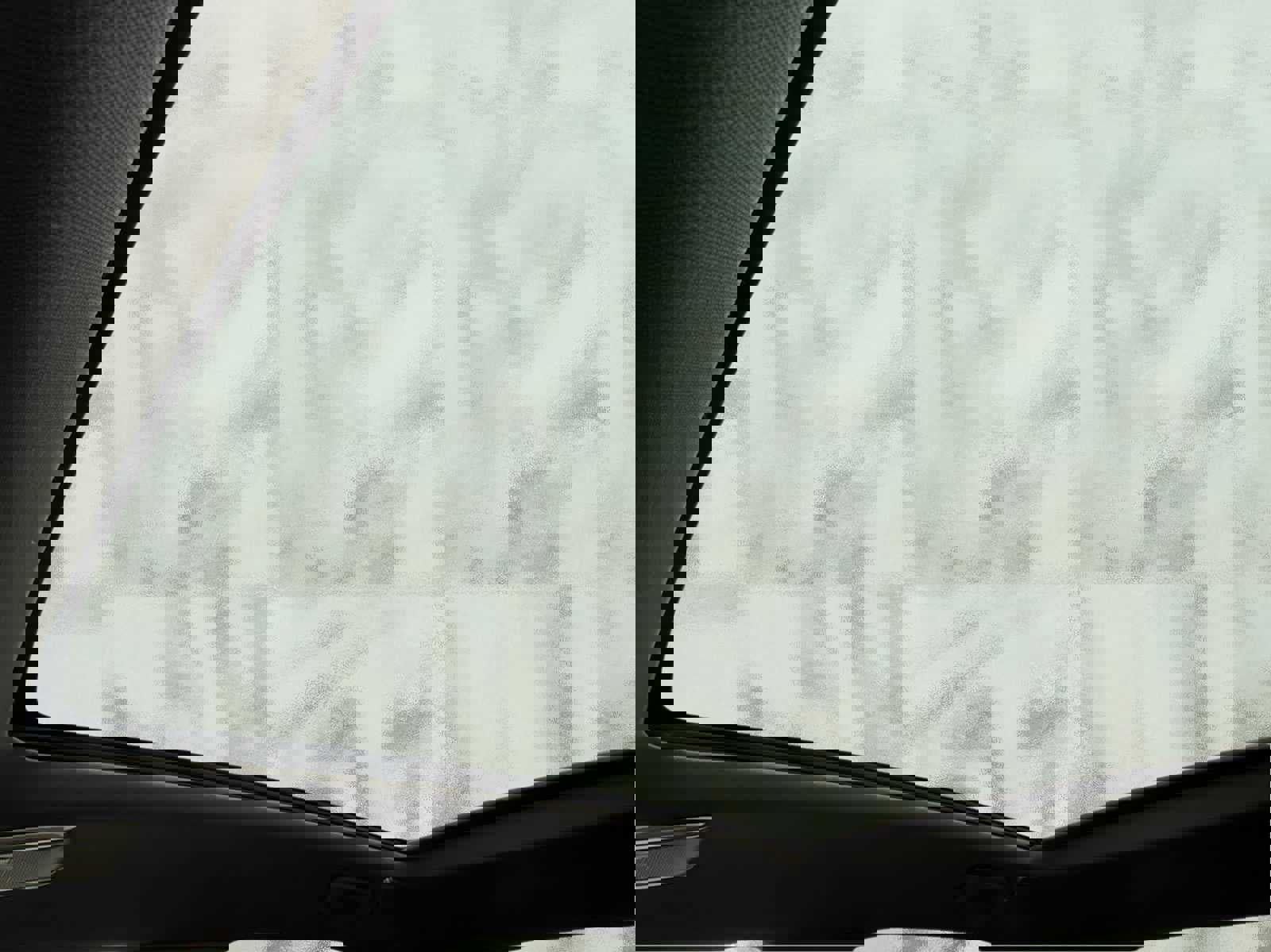 Used 2025 Cadillac Optiq Luxury 1 image 17