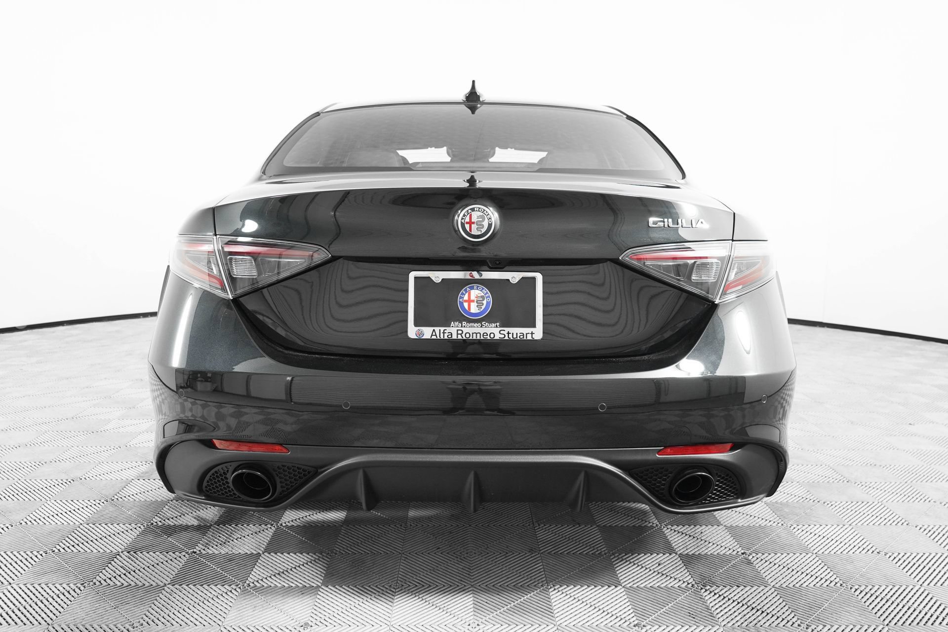 New 2025 Alfa Romeo Giulia w/ Driving Assist Package RWD image 6