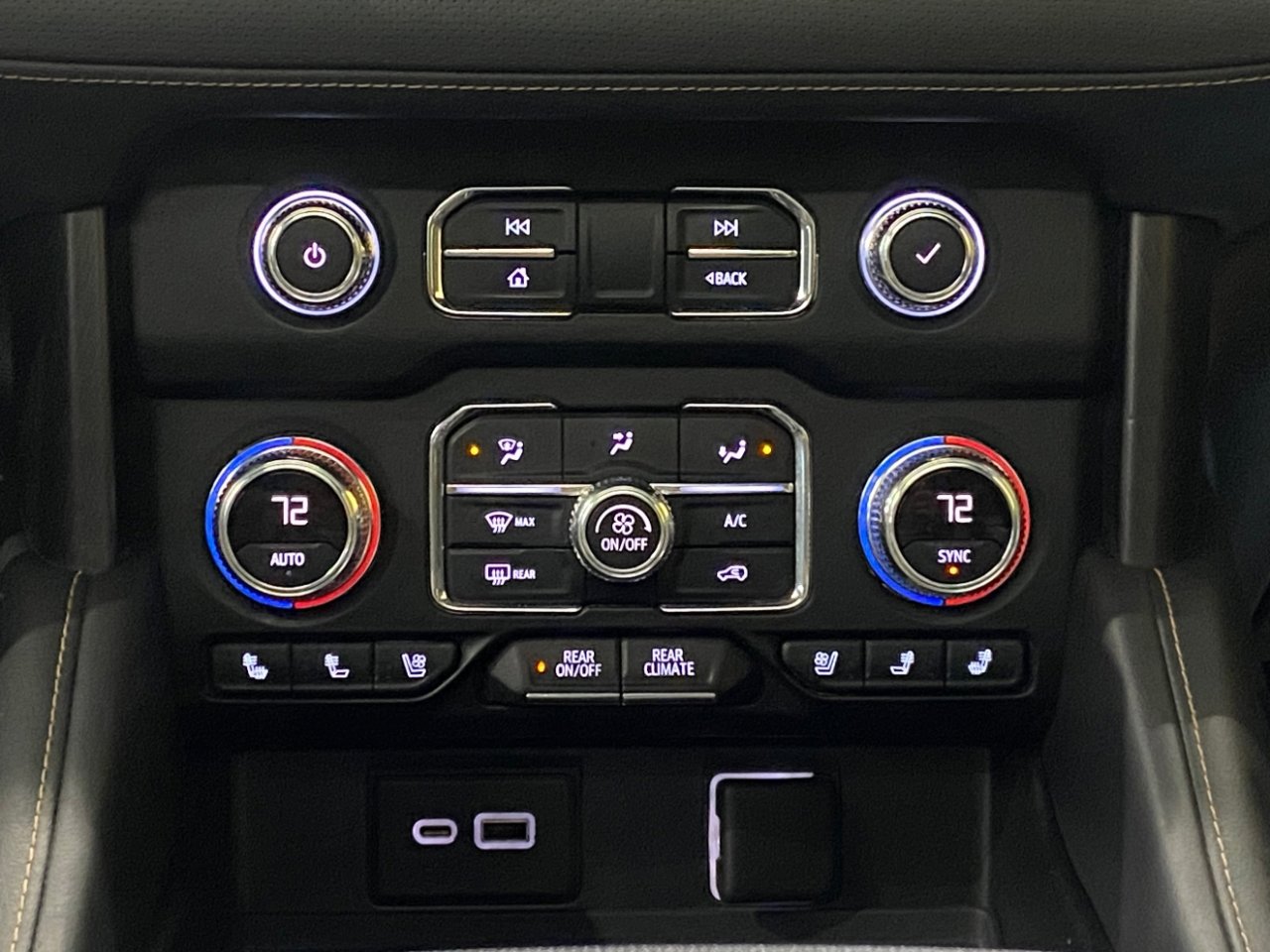 Used 2021 GMC Yukon AT4 w/ AT4 Premium Plus Package image 12