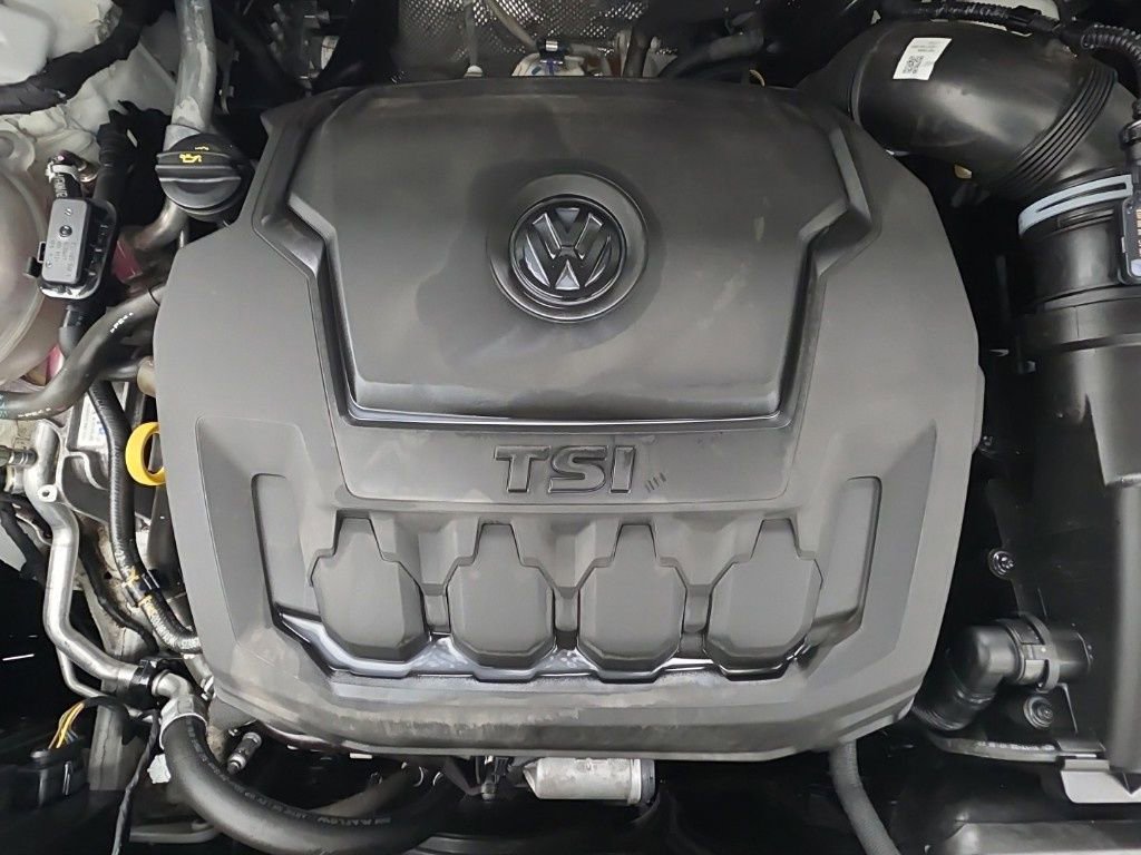Used 2023 Volkswagen Tiguan S image 17