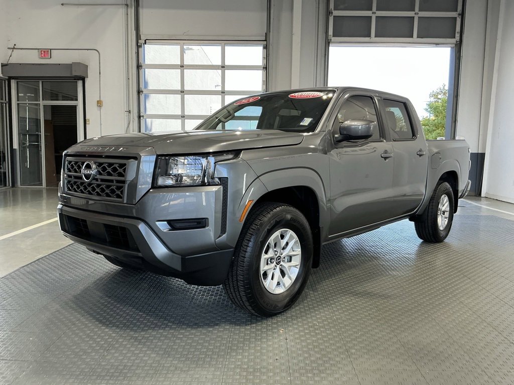 Used 2024 Nissan Frontier SV w/ Technology Package image 2