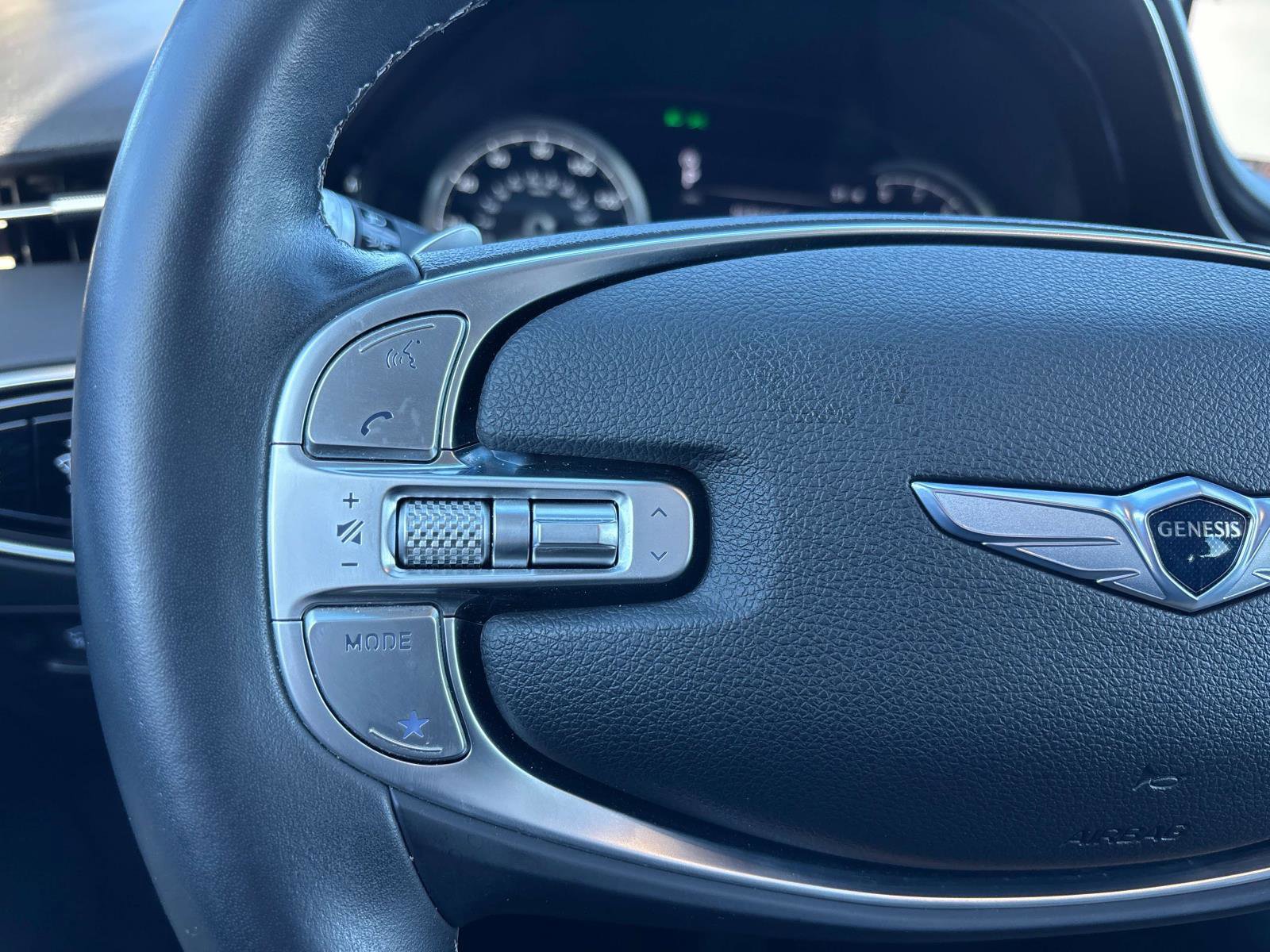 Used 2023 Genesis GV70 2.5T w/ Select Package image 16