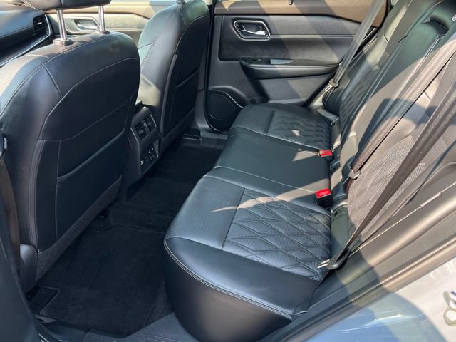 Used 2023 Nissan Rogue Platinum w/ Platinum Premium Package AWD/4WD image 25