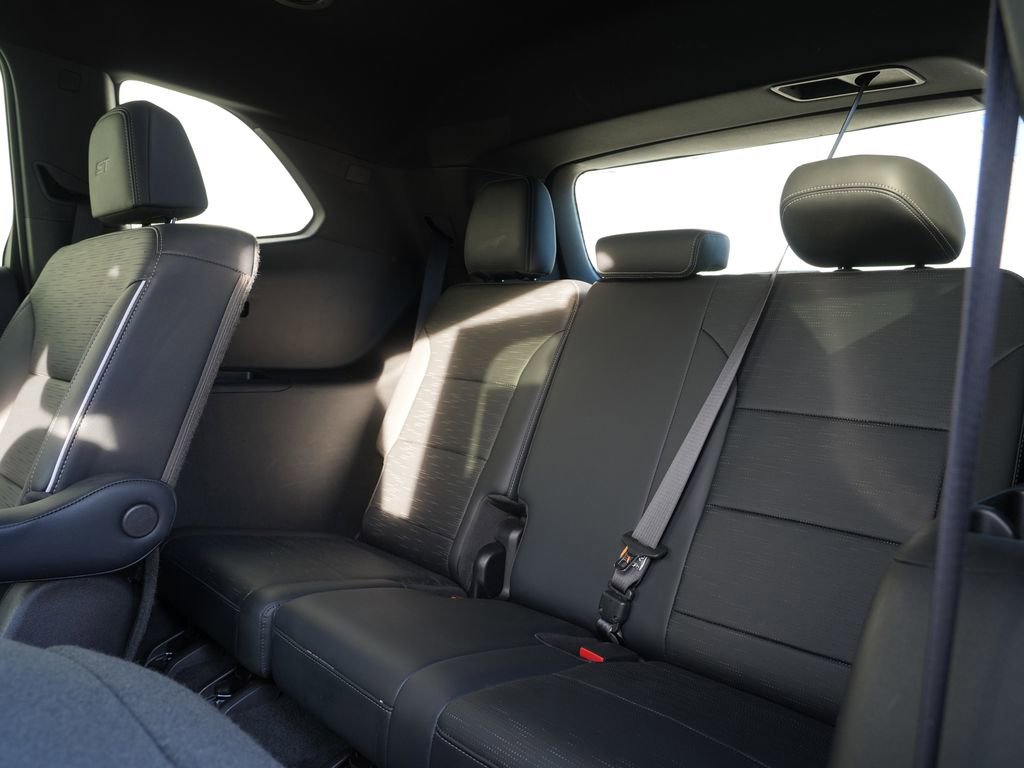 Used 2025 Buick Enclave Sport Touring image 26