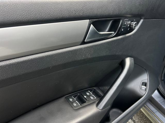 Used 2014 Volkswagen Passat Wolfsburg Edition image 11