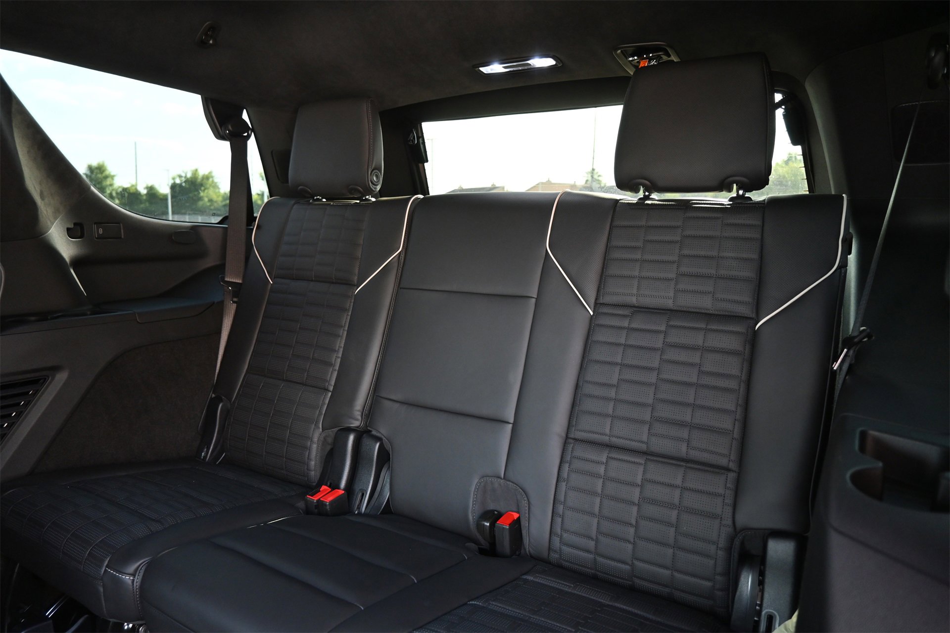 New 2025 Cadillac Escalade Sport Platinum w/ LPO, ONYX Package image 20