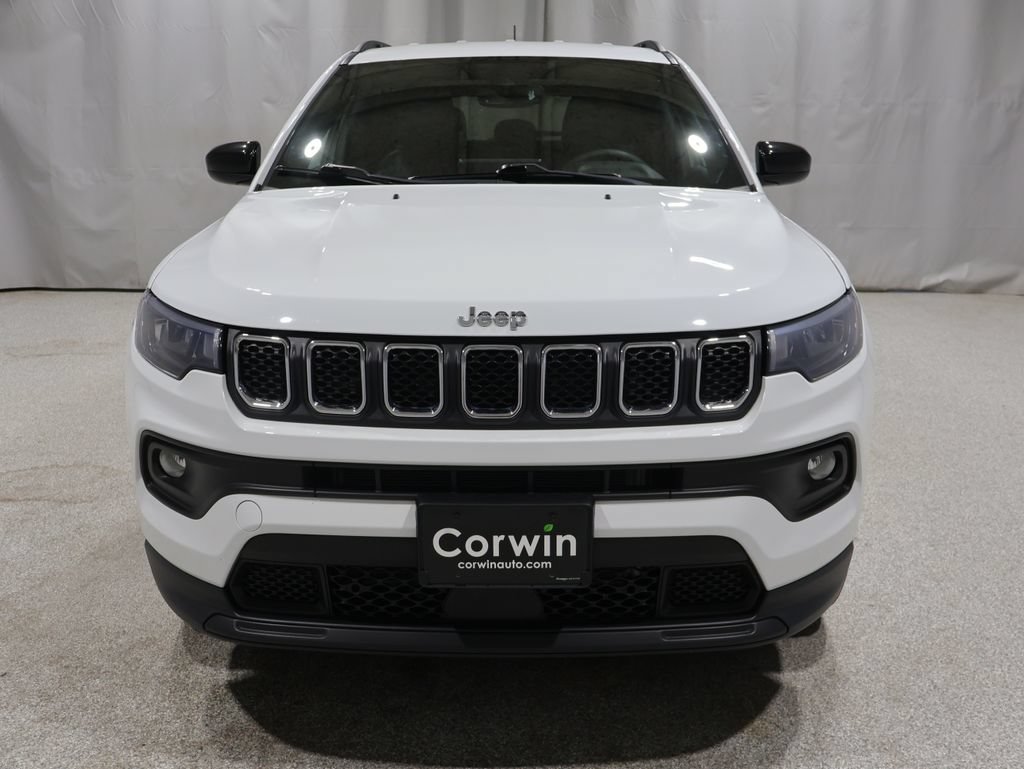 Used 2023 Jeep Compass Latitude AWD/4WD image 6