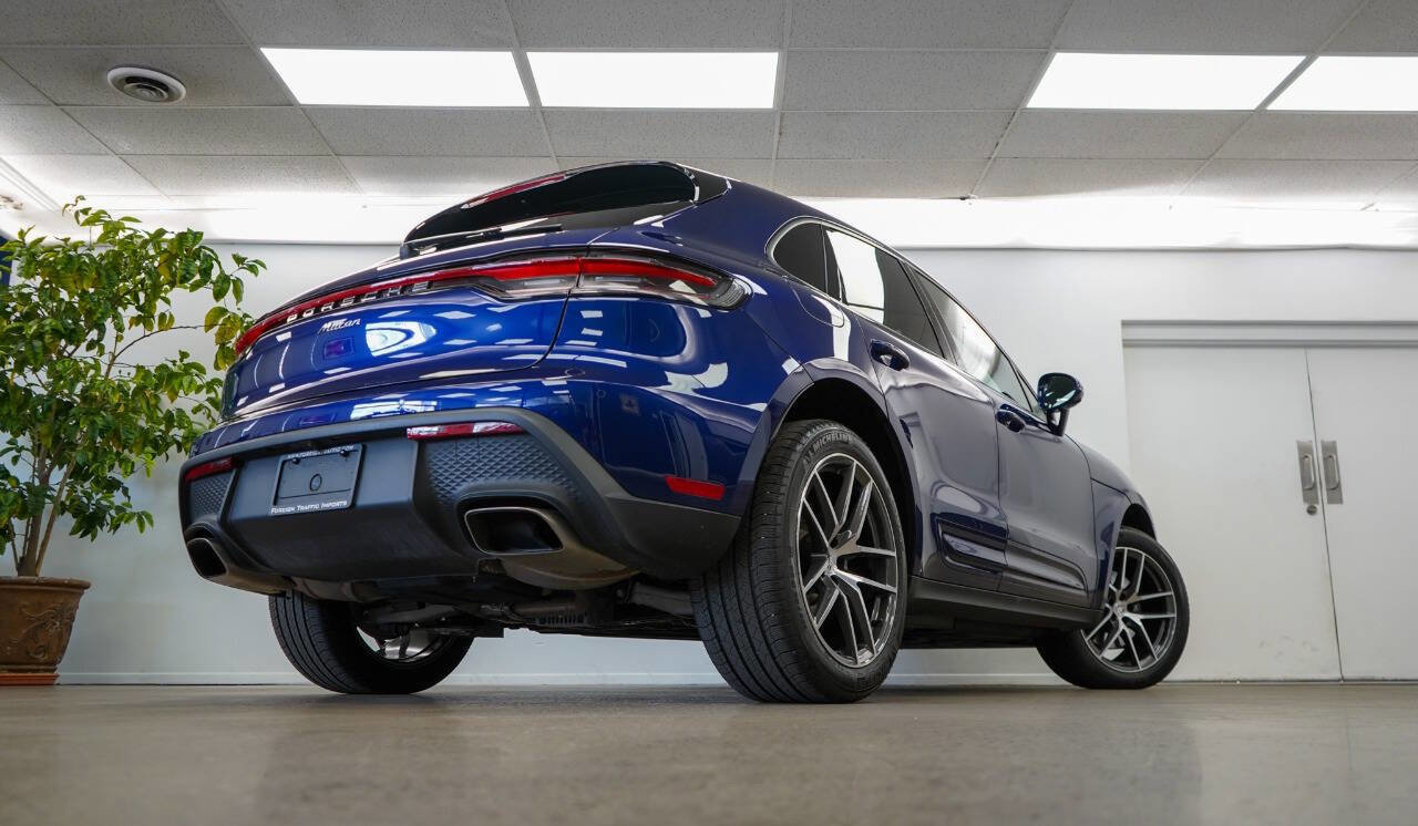 Used 2024 Porsche Macan image 5