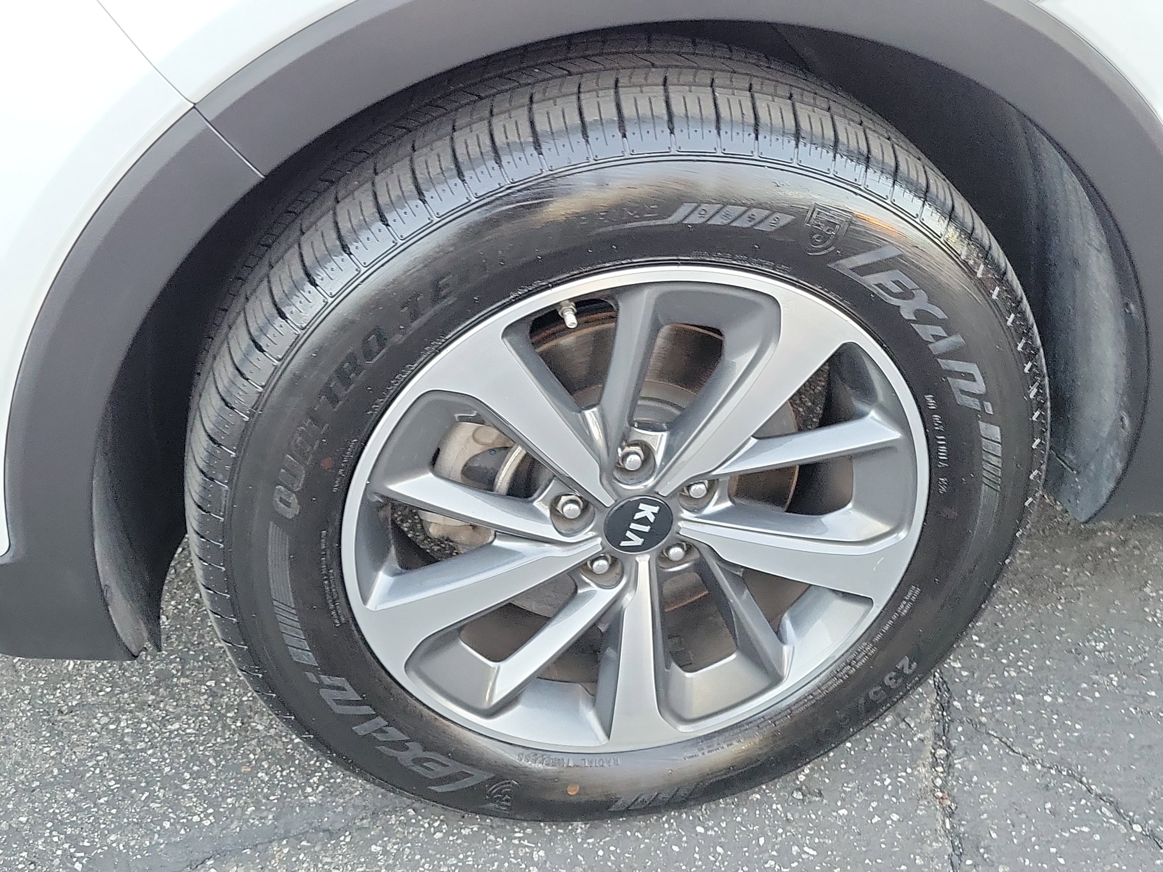 Used 2019 Kia Sorento EX image 25