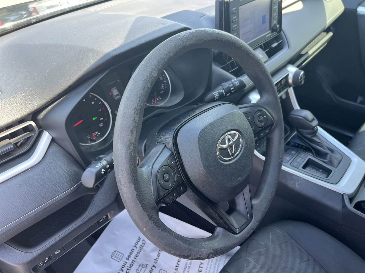 Used 2021 Toyota RAV4 XLE w/ Convenience Package FWD image 18
