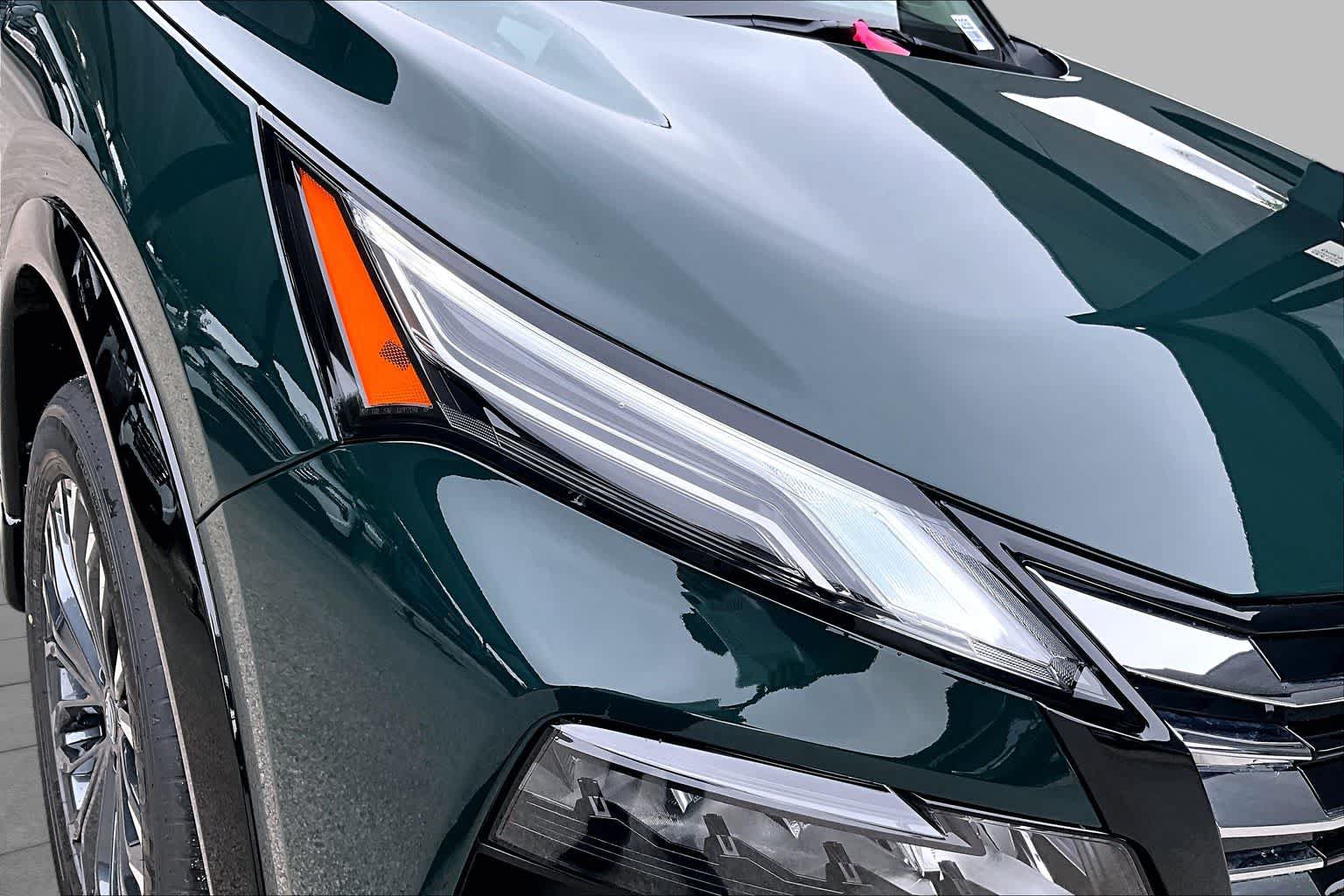 New 2026 Nissan Rogue Platinum AWD/4WD image 18