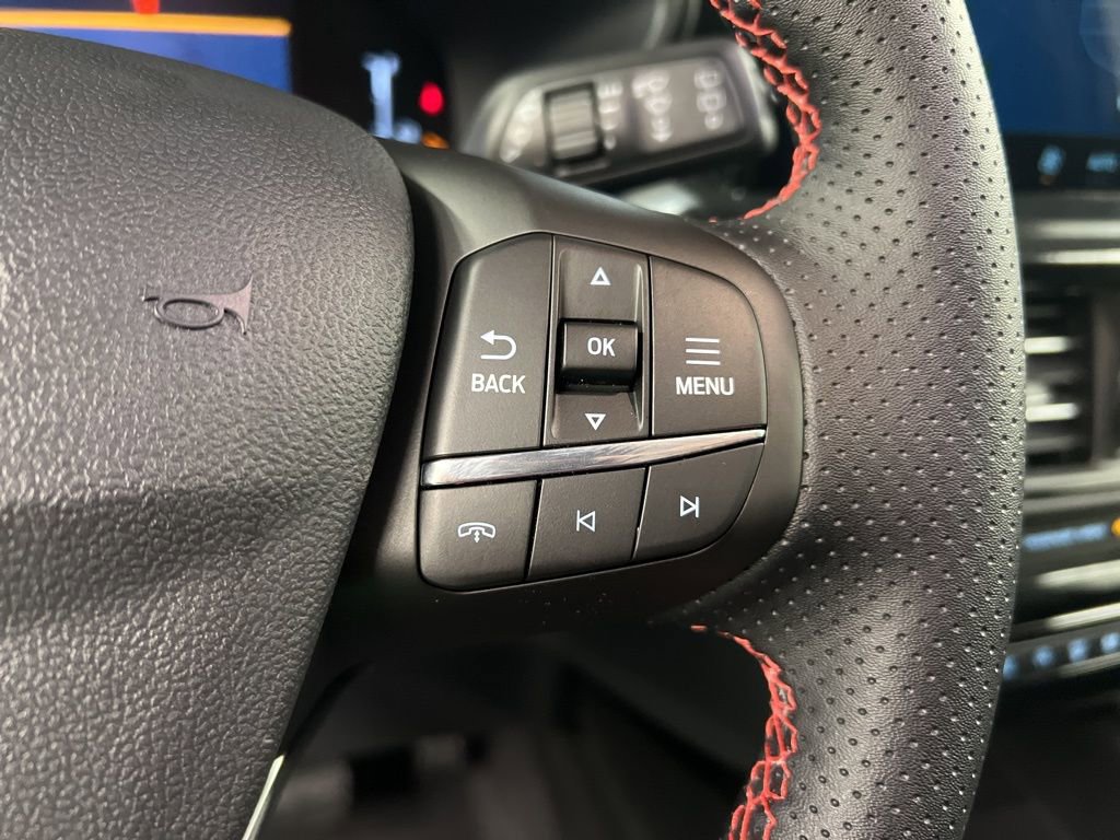 New 2026 Ford Escape ST-Line w/ Tech Pack #1 image 18