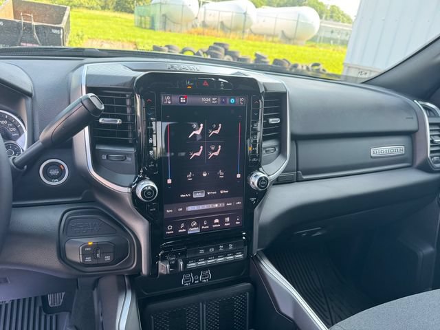New 2026 RAM 3500 Big Horn AWD/4WD image 17